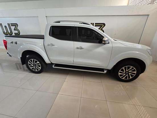 NISSAN-FRONTIER-2021