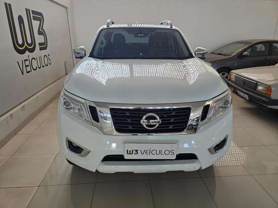 NISSAN-FRONTIER-2021