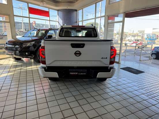 NISSAN-FRONTIER-2022