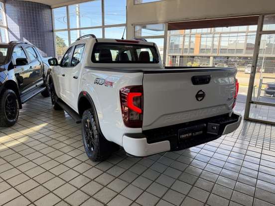 NISSAN-FRONTIER-2022