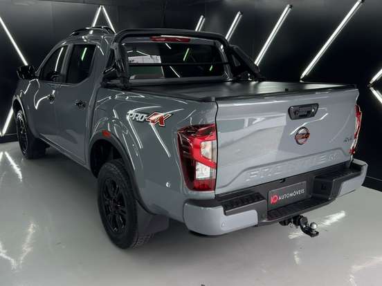 NISSAN-FRONTIER-2024