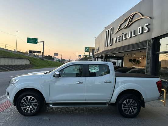 NISSAN-FRONTIER-2022