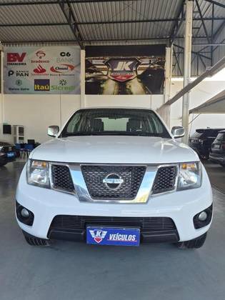NISSAN FRONTIER 2.5 PLATINUM 4X4 CD TURBO ELETRONIC DIESEL 4P AUTOMÁTICO