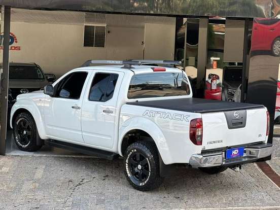 NISSAN-FRONTIER-2014