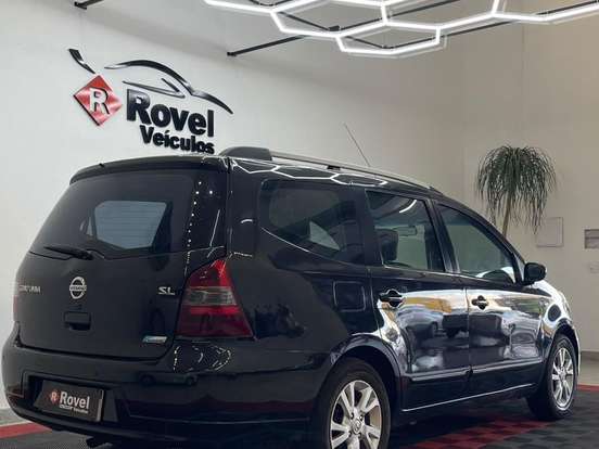 NISSAN-GRAND LIVINA-1.8 SL 16V FLEX 4P AUTOMÁTICO NISSAN-GRAND LIVINA-2013