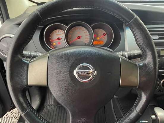 NISSAN-GRAND LIVINA-1.8 SL 16V FLEX 4P AUTOMÁTICO NISSAN-GRAND LIVINA-2013