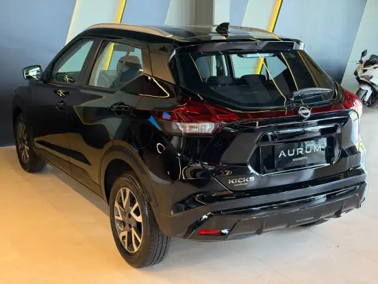 NISSAN-KICKS-2023