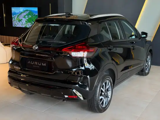 NISSAN-KICKS-2023