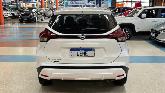NISSAN-KICKS-2023