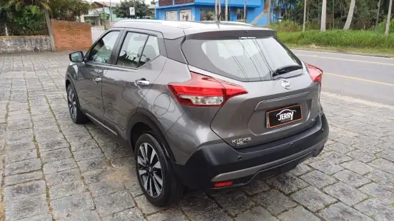 NISSAN-KICKS-2020