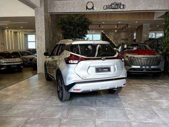 NISSAN-KICKS-2023