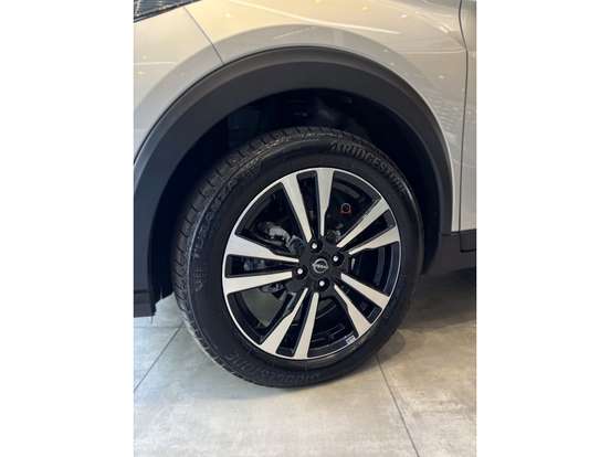 NISSAN-KICKS-2023