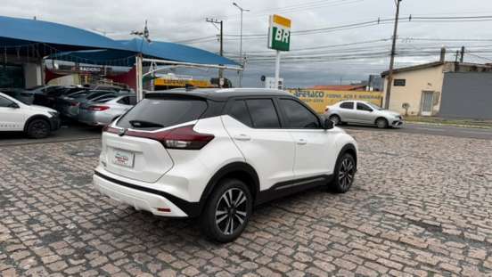 NISSAN-KICKS-2023