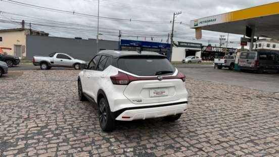 NISSAN-KICKS-2023