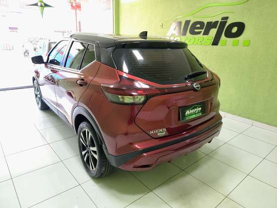 NISSAN-KICKS-2023