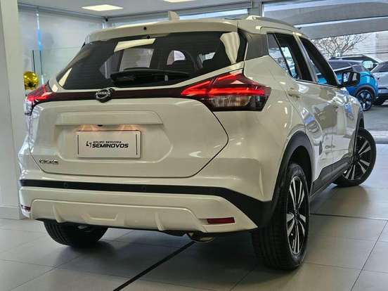 NISSAN-KICKS-2024