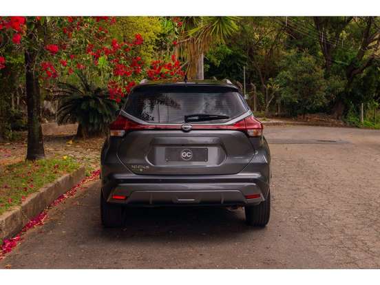 NISSAN-KICKS-2024