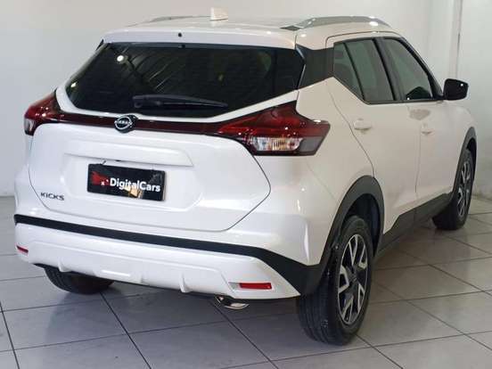 NISSAN-KICKS-2024