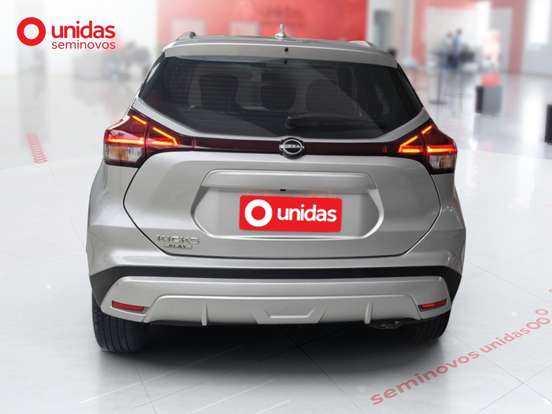 NISSAN-KICKS PLAY-2025