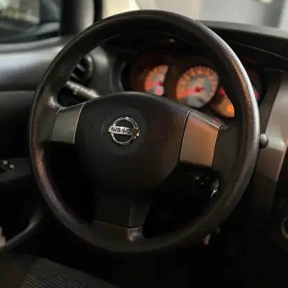 NISSAN-LIVINA-2012