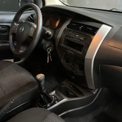 NISSAN-LIVINA-2012