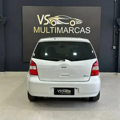 NISSAN-LIVINA-2012