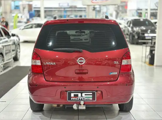 NISSAN-LIVINA-2011