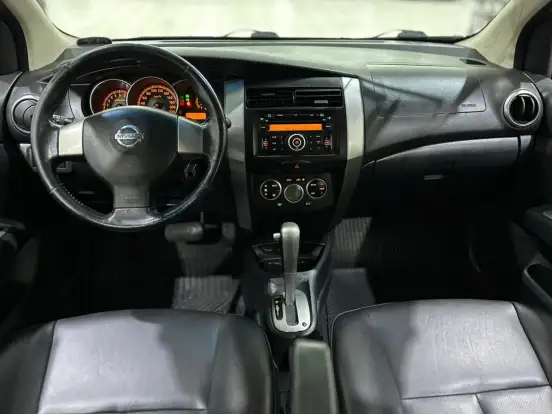 NISSAN-LIVINA-1.8 SL 16V FLEX 4P AUTOMÁTICO NISSAN-LIVINA-2011