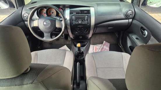 NISSAN-LIVINA-1.6 16V FLEX 4P MANUAL NISSAN-LIVINA-2011