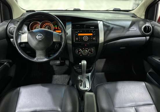 NISSAN-LIVINA-2011