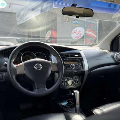 NISSAN-LIVINA-1.8 SL 16V FLEX 4P AUTOMÁTICO NISSAN-LIVINA-2011