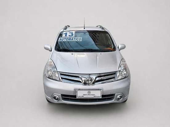 NISSAN-LIVINA-2012