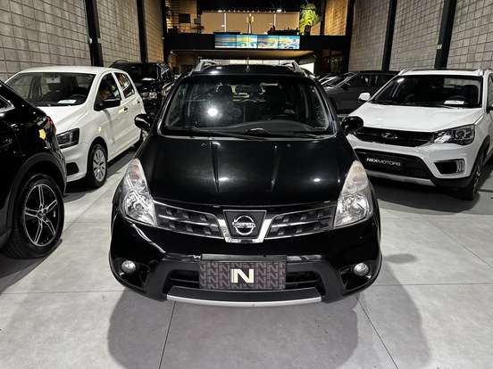NISSAN-LIVINA-2013