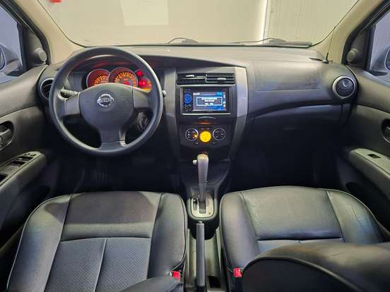 NISSAN-LIVINA-2012