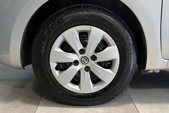 NISSAN-MARCH-2012