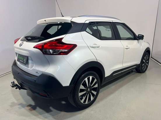NISSAN-MARCH-2016