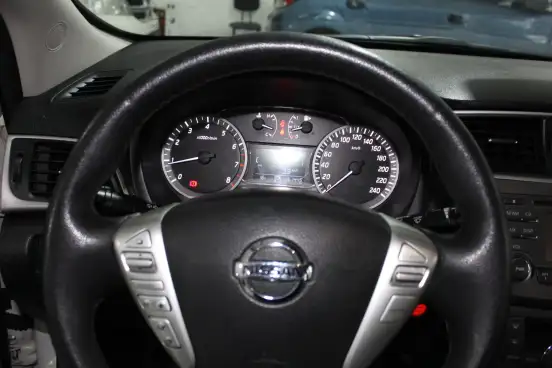 NISSAN-SENTRA-2014