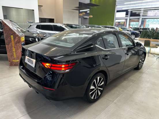 NISSAN-SENTRA-2023