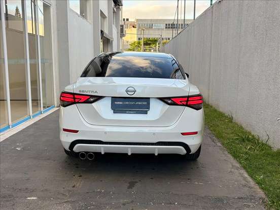 NISSAN-SENTRA-2024