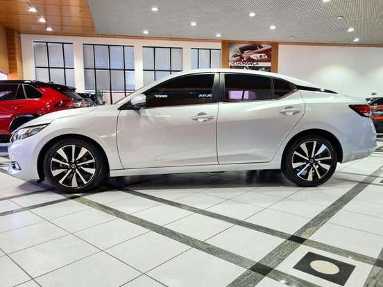 NISSAN-SENTRA-2022