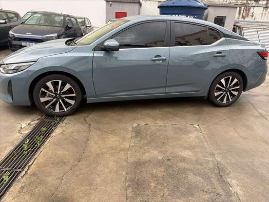 NISSAN-SENTRA-2024