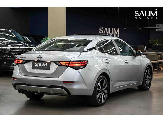 NISSAN-SENTRA-2023
