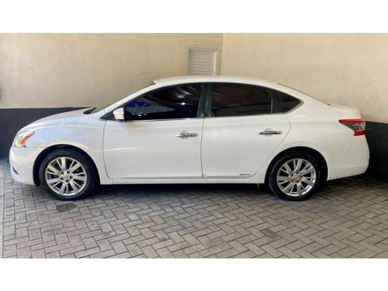 NISSAN-SENTRA-2014