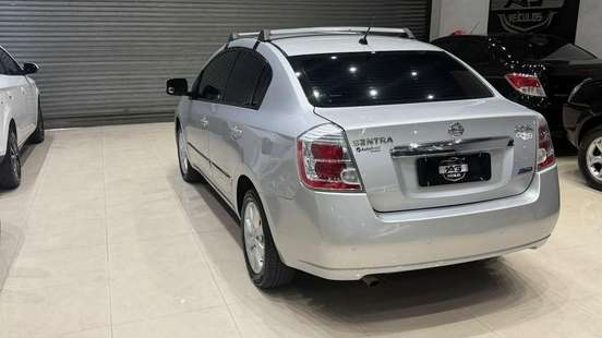 NISSAN-SENTRA-2010