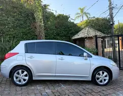 NISSAN TIIDA 1.8 SL 16V FLEX 4P AUTOMÁTICO NISSAN TIIDA 1.8 SL 16V FLEX 4P AUTOMÁTICO