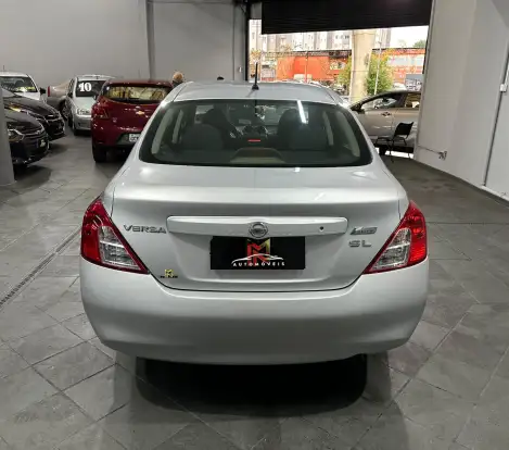 NISSAN-VERSA-2012