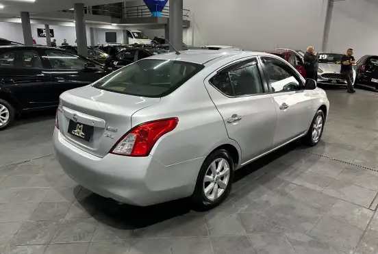 NISSAN-VERSA-2012