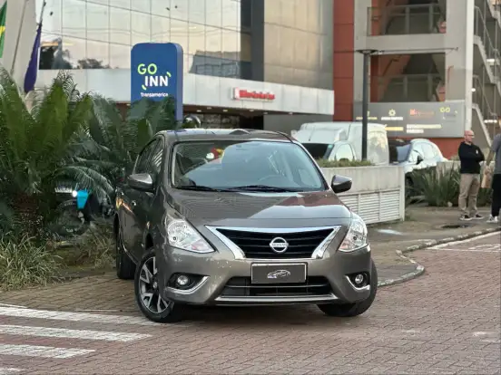 NISSAN-VERSA-2015