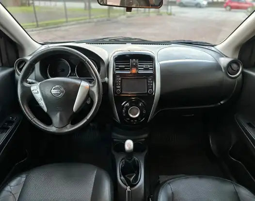 NISSAN-VERSA-2015