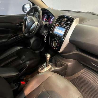 NISSAN-VERSA-2017